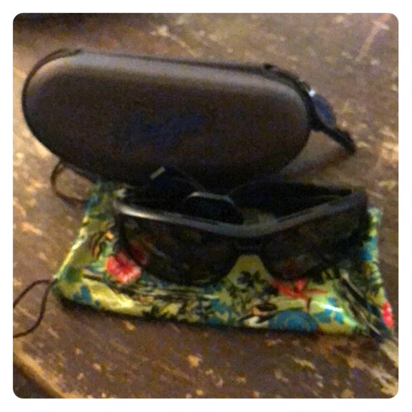 Maui Jim sunglasses - Picture 1 of 4